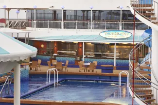 Norwegian Pearl - Topsiders Bar & Grill