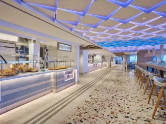 Norwegian Prima - Surfside Café & Grill