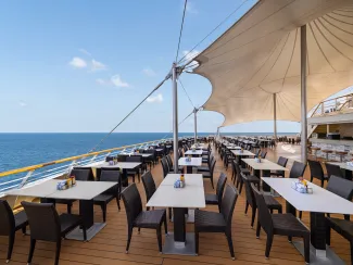 Norwegian Sky - Great Outdoors Café