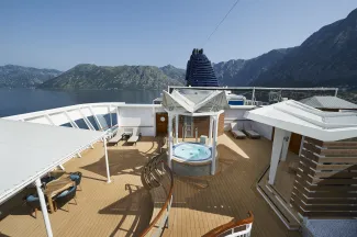 Norwegian Star - 3-Bedroom Garden Villa