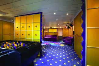 Norwegian Sun - Entourage