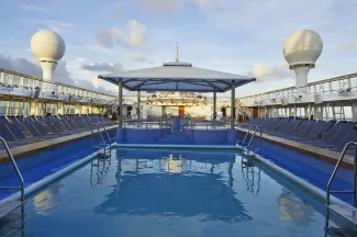 Norwegian Sun - Hot Tubs