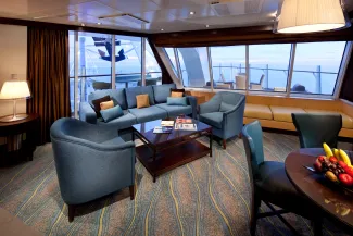 Oasis of the Seas - Spacious AquaTheater Suite Large Balcony - 2 bedrooms