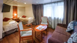 Ocean Endeavour - Cabin Category 8 Superior Twin (Deck 5)