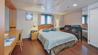 Ocean Endeavour - Cabin Category 8 Superior Twin (Deck 7)