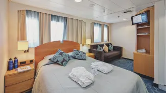 Ocean Endeavour - Cabin Category 8 Superior Twin (Deck 7 Forward-Facing)