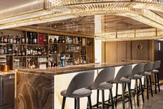 Oceania Vista - Casino Mixology Bar