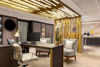 Oceania Vista - Concierge Lounge