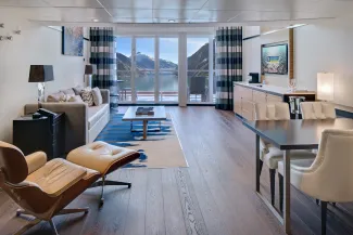 Ovation of the Seas - Grand Loft Suite
