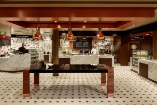 Ovation of the Seas - The Cafe @Two70