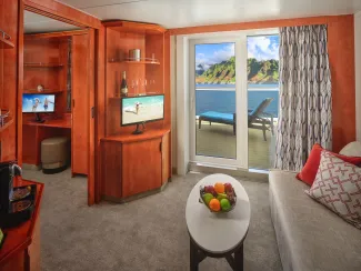 Pride of America - 2-Bedroom Aft-Facing Family Suite with Balcony