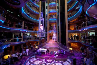 Radiance of the Seas - Centrum