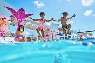 Radiance of the Seas - Pools