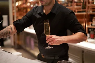 Resilient Lady - Sip