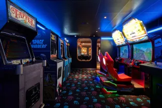 Resilient Lady - The Social Club