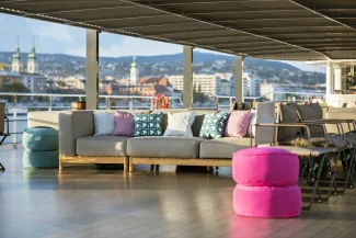 Riverside Debussy - Vista Bar