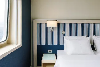 Santa Cruz II - Explorer Cabin, Panorama Lounge