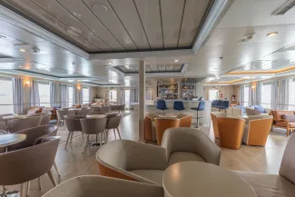 Santa Cruz II - Panorama Bar & Lounge