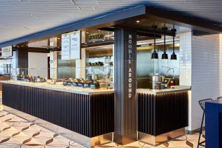 Scarlet Lady - Noodle Around