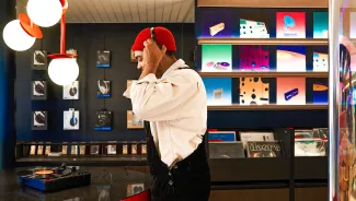 Scarlet Lady - Voyage Vinyl 