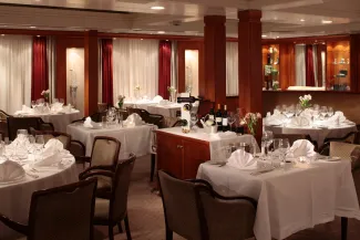SeaDream II - Dining Salon
