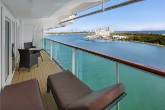 Serenade of the Seas - Owner's Suite - 1 Bedroom