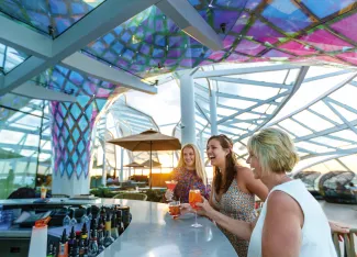 Symphony of the Seas - Solarium Bar