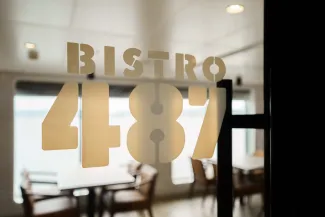 Ultramarine - Bistro 487