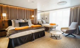 Ultramarine - Deluxe Balcony Suite