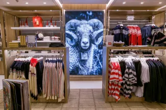 Viking Venus - The Shops