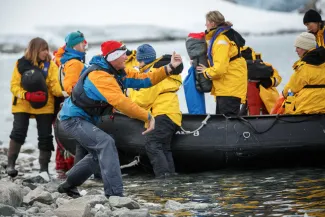 World Explorer - Expedition Team