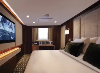 World Traveller - Adventure Oceanview Stateroom