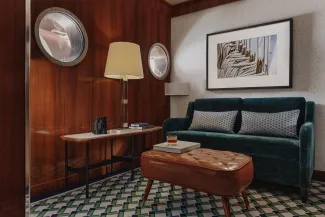 World Traveller - Horizon Deluxe Stateroom