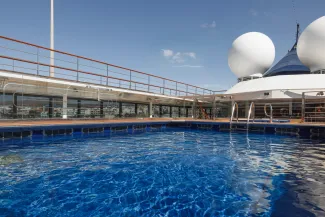 World Traveller - Pool, Hot Tub & Sun Deck
