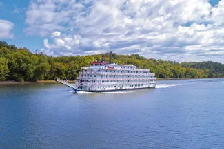 American Cruise Lines  American Heritage  Exterior