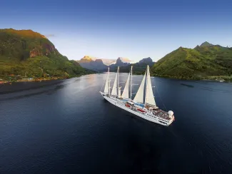 Windstar_Cruises__Wind_Spirit__Exterior