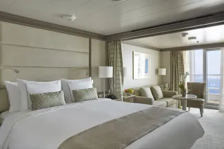 Deluxe Veranda Suite