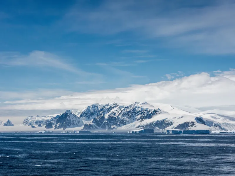 Antarctica Remains Off Limits for Commercial Airlines